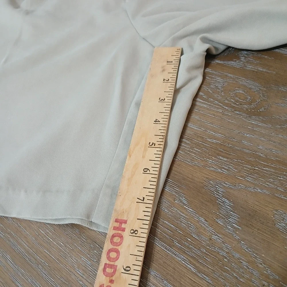 Izod Golf Shorts Men Beige Pleated Front Polyester
